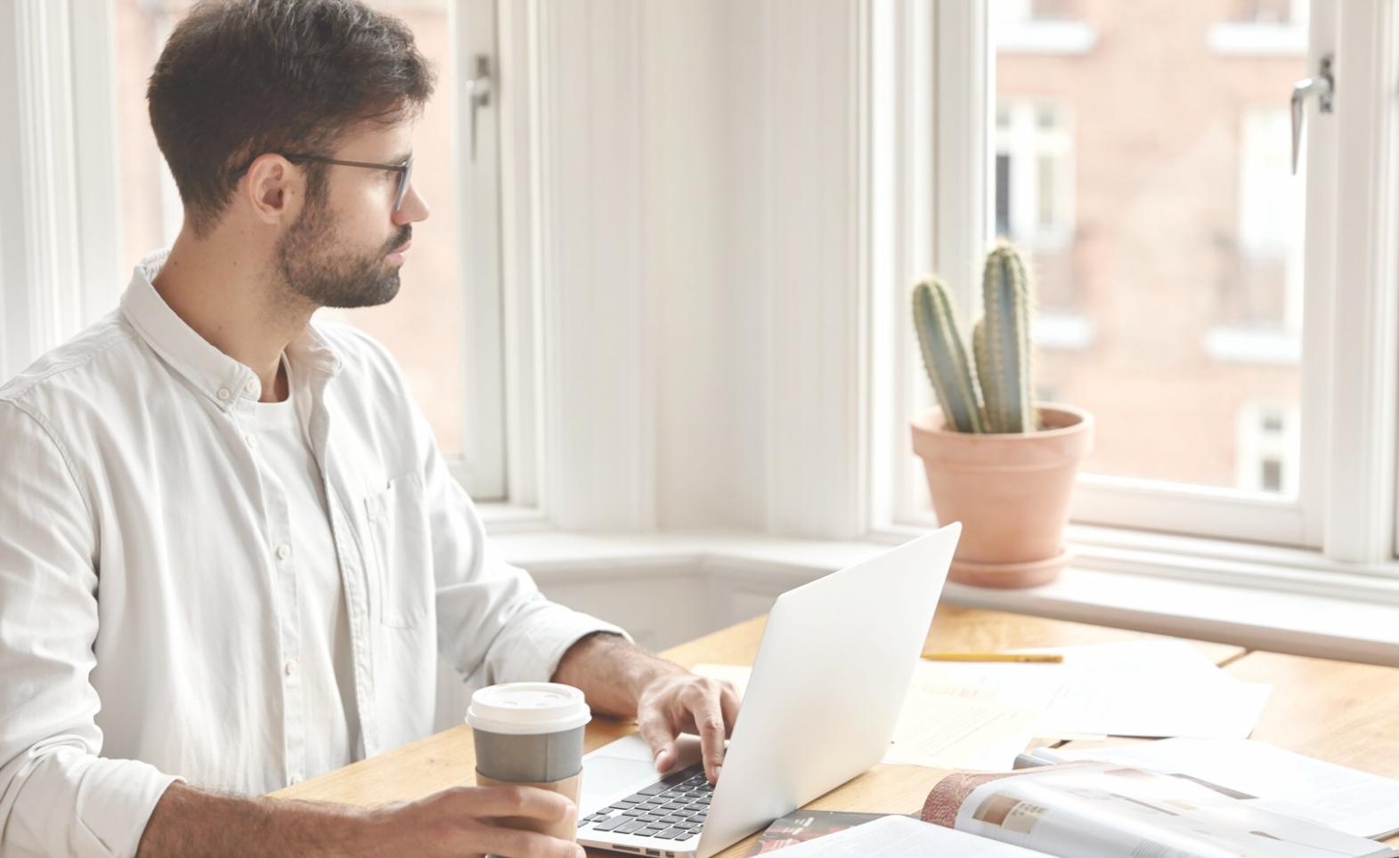 Tableau de bord analytics et suivi des indicateurs de performance